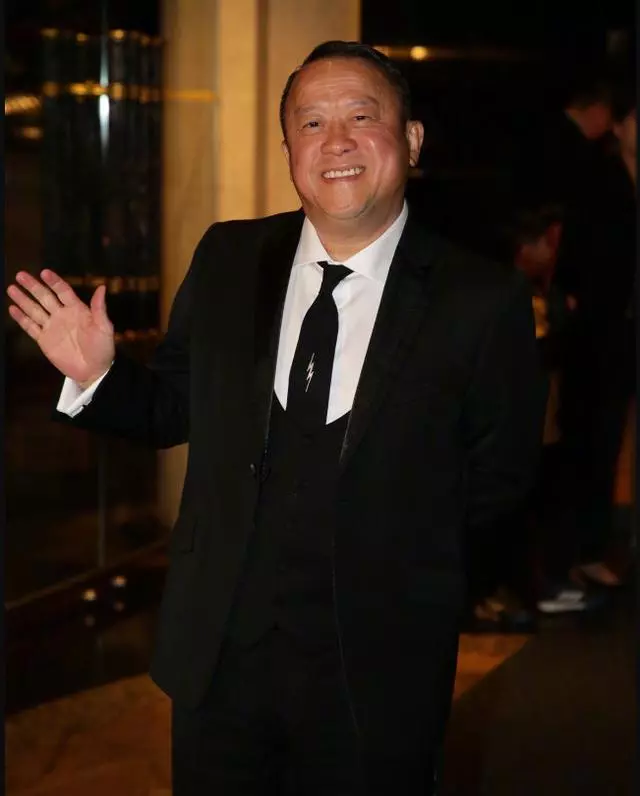 向華強70歲生日港星全來了!關之琳、劉嘉玲像在走紅毯,古天樂真帥!