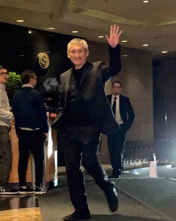 向華強70歲生日港星全來了!關之琳、劉嘉玲像在走紅毯,古天樂真帥!