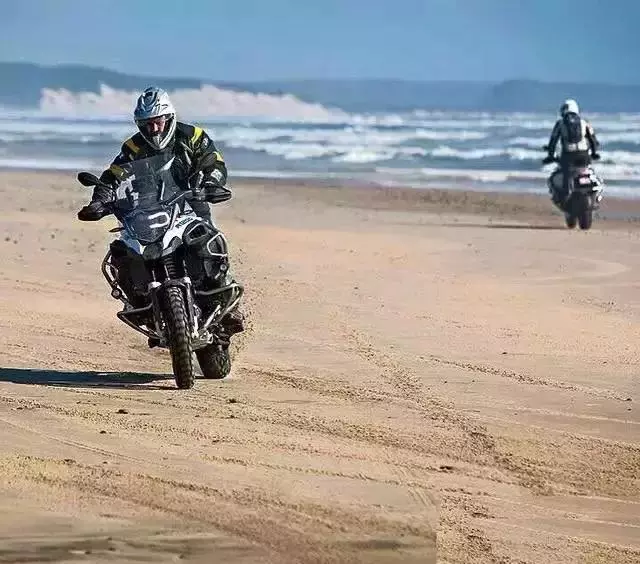 快來騎摩托車,受益匪淺!