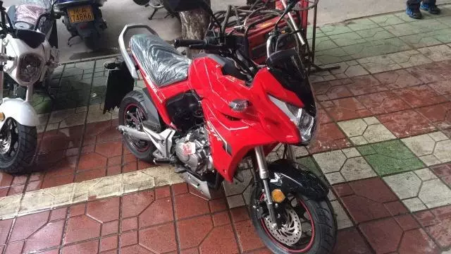 性能優異的小迷你摩托車,這一款是我們非常喜歡的摩托車類型