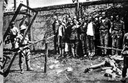 將中國平民放在船上然後弄沉:南京大屠殺日軍各種殺人取樂