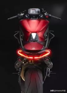 米蘭車展票選最美車款奧古斯塔「BRUTALE1000 Serie Oro」