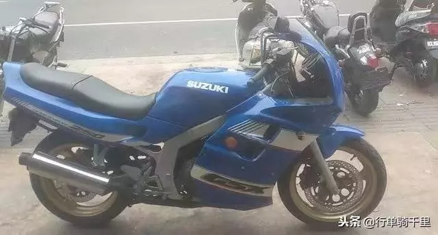 九十年代的國產摩托跑車——輕騎鈴木征服者GSX250R