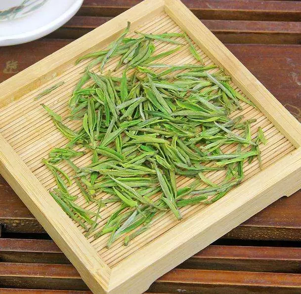血管堵了,身體5個信號告訴你,3樣東西泡水了,血栓都沖走