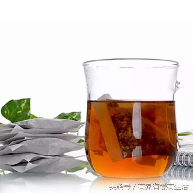 泡腳水裡丟一小把,將體內濕氣排得一乾二淨,肚子平了,腰也細了,精神飽滿
