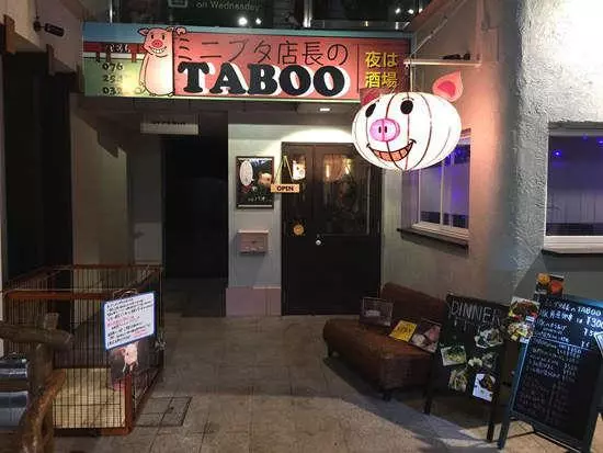 你還吃得下麼,讓豬當豬肉店的吉祥物醉了「豬哥哥千萬別吃太胖」