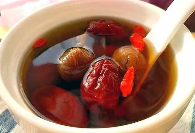 中醫上,氣血不足易衰老?多喝2碗湯 少吃2種肉 延緩衰老
