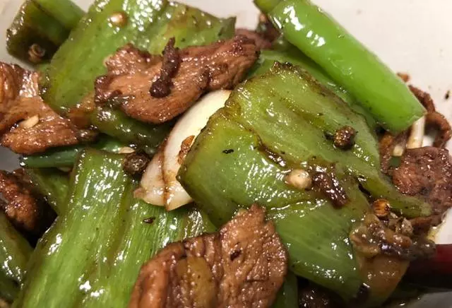 中醫上,氣血不足易衰老?多喝2碗湯 少吃2種肉 延緩衰老