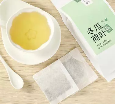 女人「這處」越凸出,濕氣越重,吃「它」,大肚腩消失,氣色得改善,濕氣也沒了