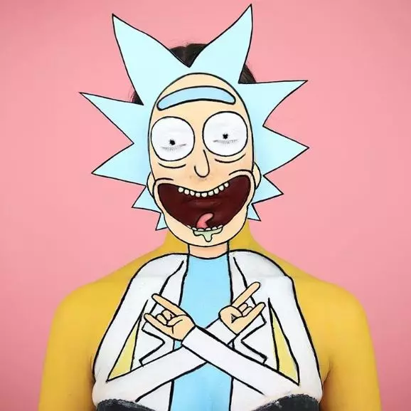 超狂人體彩繪「把自己藏進3D卡通人物」看10秒才找得到本尊五官!