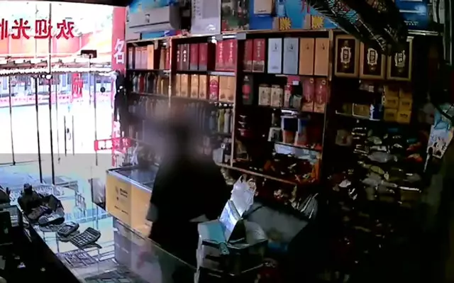 溝通很重要!聽完「爸爸一句話」21歲男狂偷過萬奢侈品 父悲:會借錢還清的