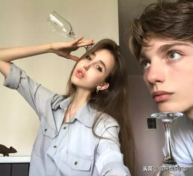 俄羅斯女孩減肥至30kg,大腿比平常人胳膊還細,風大都不敢出門