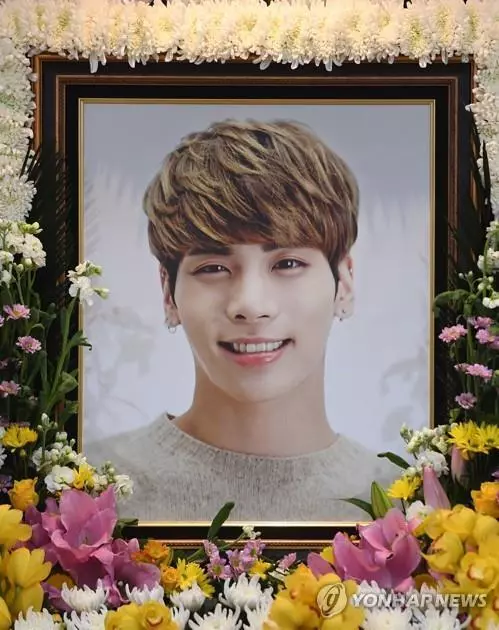 SHINee鍾鉉逝世一周年 經紀公司發文悼念