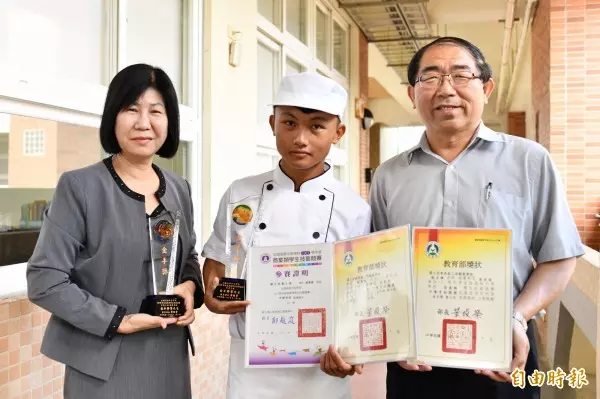 肯定永平小廚神摘金手獎 廠商當伯樂送10萬白松露練菜