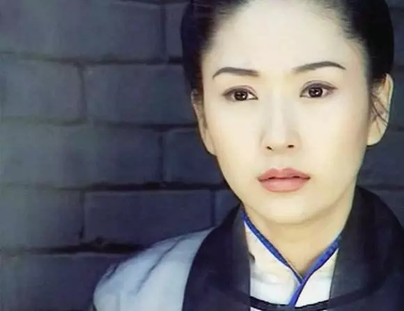 曾是台灣「第一媳婦」,從影25年塑造無數經典,現52歲仍未婚