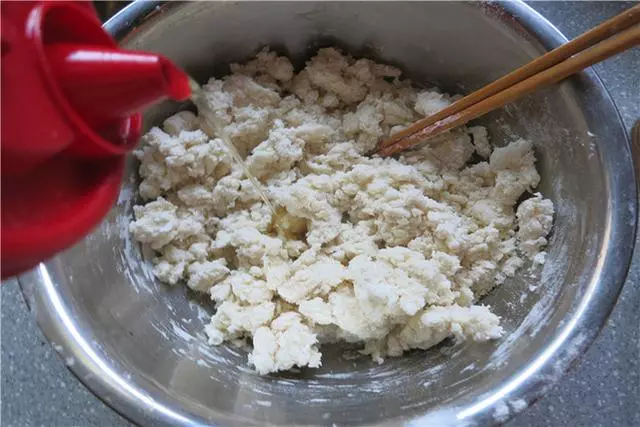 分享皮薄如紙全燙麵韭菜餅的做法關鍵還不露餡,放涼了也不硬