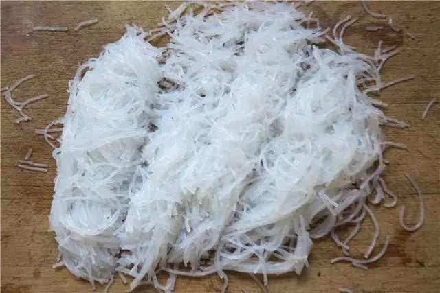 分享皮薄如紙全燙麵韭菜餅的做法關鍵還不露餡,放涼了也不硬