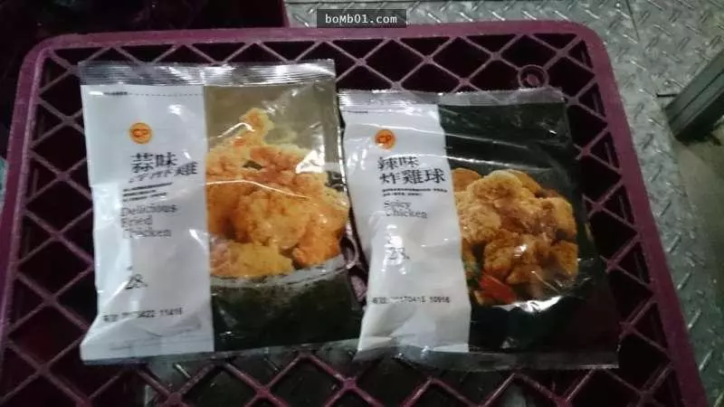 醉客凌晨誤闖小7點「雙層牛肉堡、薯條可樂加大」,店員超神的反應讓大家都跪了啊!