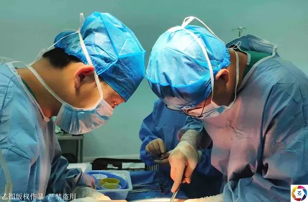 29歲婷婷,年輕媽媽生下寶寶再也沒睜開眼睛,家人含淚捐器官,讓5人獲新生