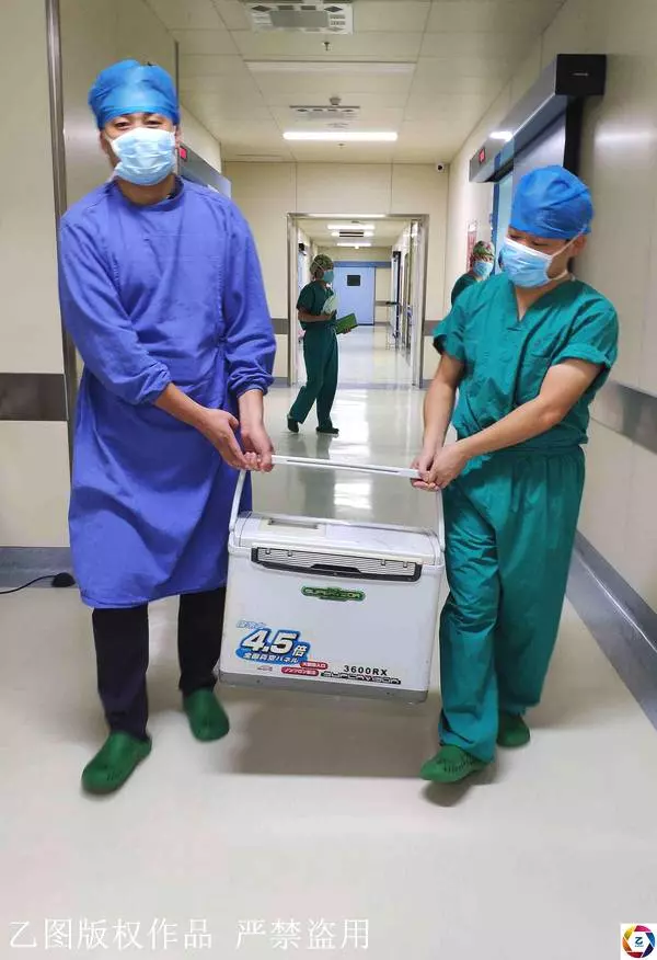 29歲婷婷,年輕媽媽生下寶寶再也沒睜開眼睛,家人含淚捐器官,讓5人獲新生