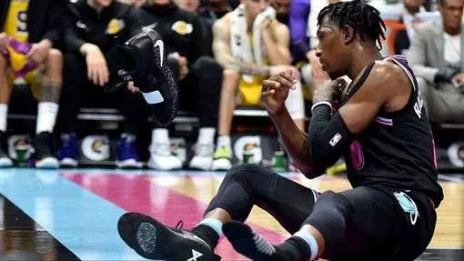 偷腥NBA球星「遭球迷垃圾話」辱罵 當場做出失控舉動「NBA開罰45萬」:球員必須感謝球迷!