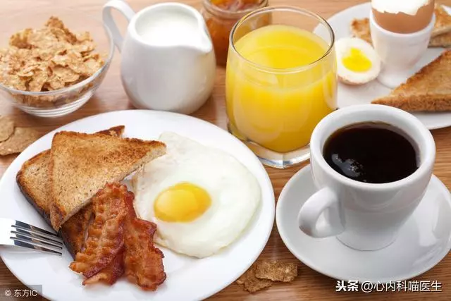 醫生提醒:經常不吃早餐的人,身體會有5個變化,和正常人不同!