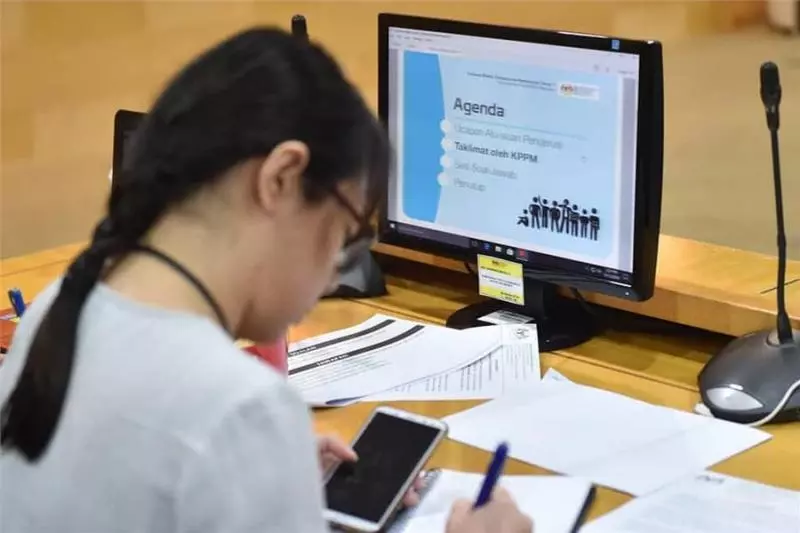 【家長們注意!】教育部宣布:明年起取消小學一至三年級的年中和年終考試!