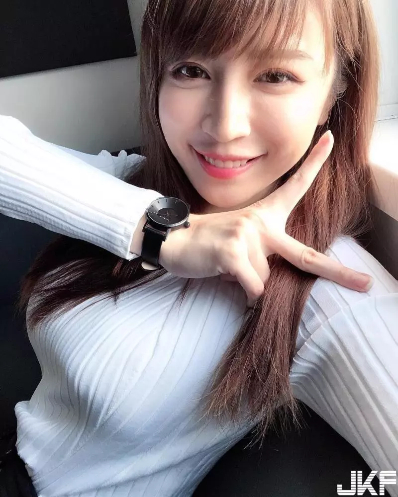 倫敦大學正妹「媛仔」身材超好,不管穿什麼都超緊繃!