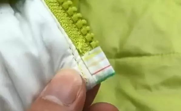 衣服拉鍊壞了別著急換新,只需一根吸管就能修好,真是省錢又實用!
