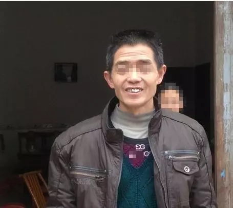 妻子弄丟兒子,母親逼他離婚,九年後兒子回來,講出真相他卻蒙住
