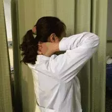 1個動作,每天滾動30次,氣血傳遍全身,放鬆全身肌肉,頸椎不酸、腰椎不痛了!