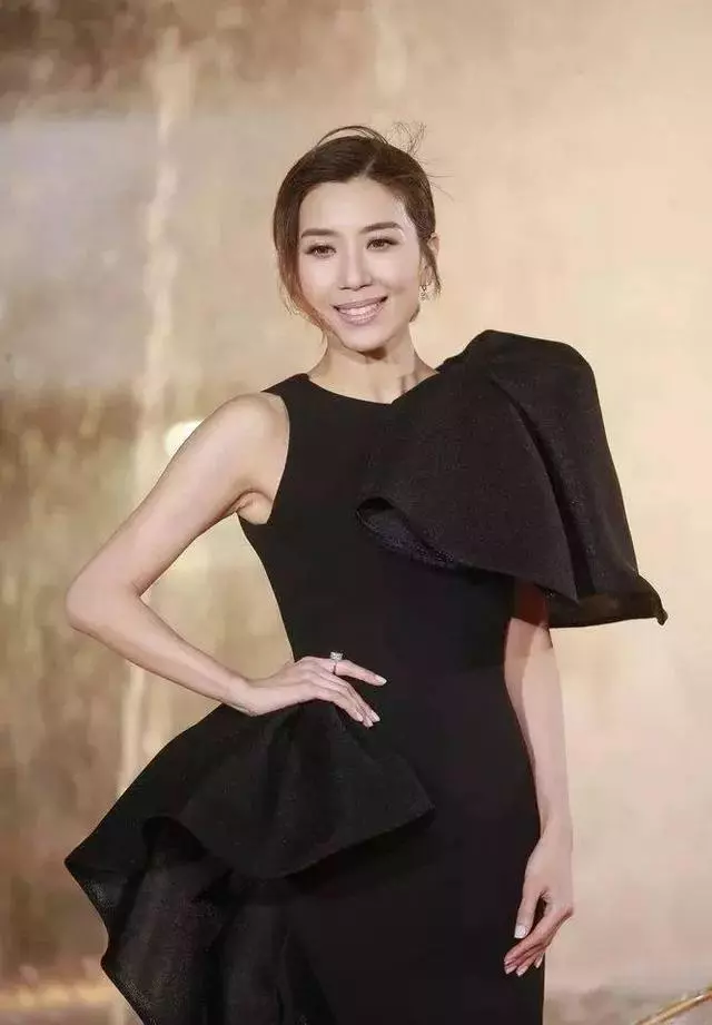 TVB女星再現「宮心計」,「胡說八道」姐妹團公然排擠新小花旦?