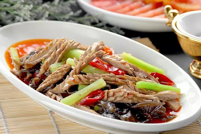 吃「剩飯剩菜」會致腫瘤?學會這1招,徹底遠離「癌症」這兩個字