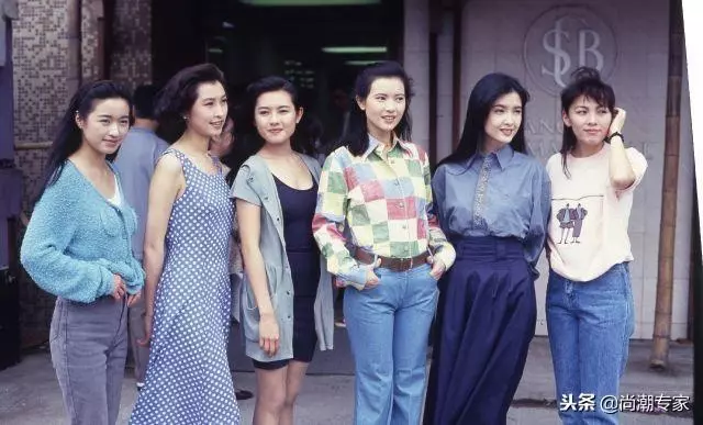 TVB經典劇《大時代》六美,26年後有人香消玉殞,有人依然如少女 主演大合照,堪稱經典
