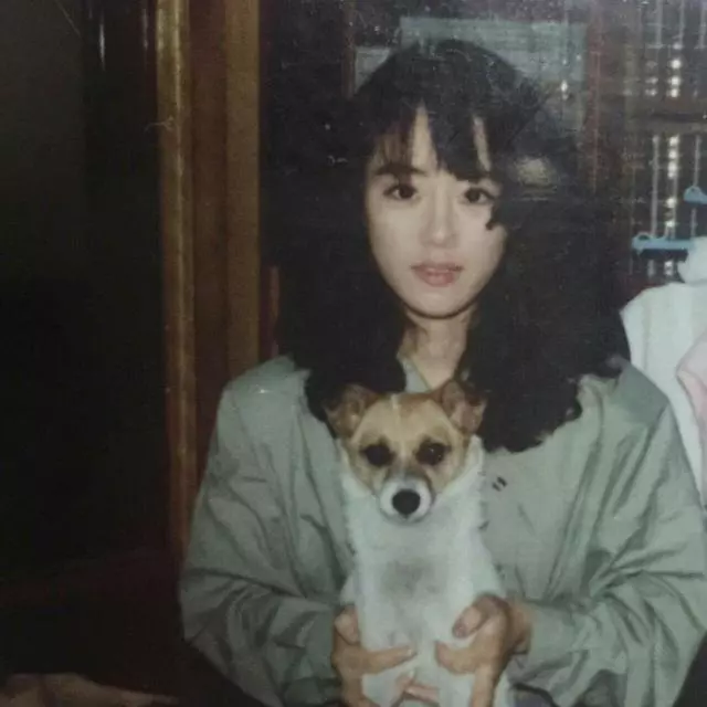 瘋傳母女20年前合影照片,370萬人圍觀點評,爆正妹鐵律