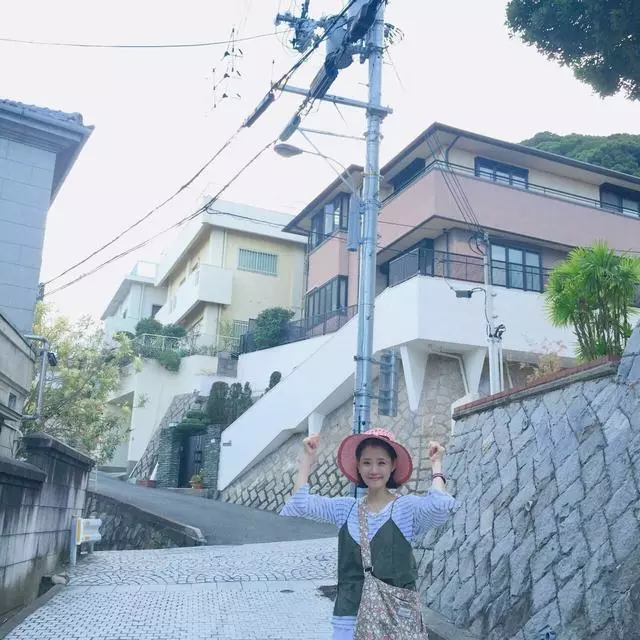 瘋傳母女20年前合影照片,370萬人圍觀點評,爆正妹鐵律