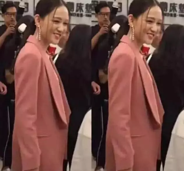 陳喬恩沒p圖的美照曝光,笑起來的樣子,網友:真是接地氣!
