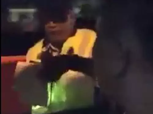 這一套行不通!疑是新加坡司機【違規】賄賂警員不果