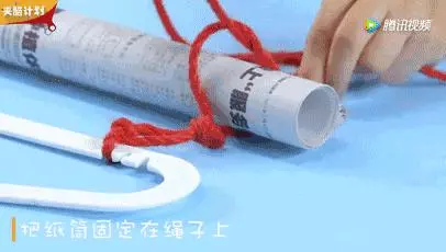 舊枕頭套「剪一個小洞」幫你省下好多錢!成品放進衣櫃後...網友驚呼:功能超強大!
