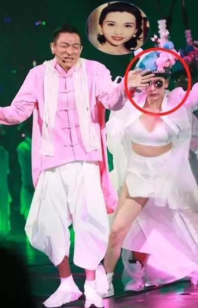 劉德華時隔8年再開演唱會,沒想到他身後的女伴舞卻成最大亮點!
