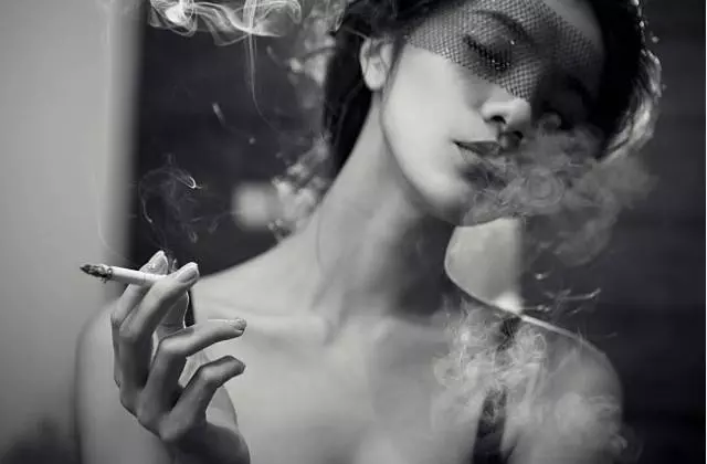 所有的堅持,不過是因為不甘心!
