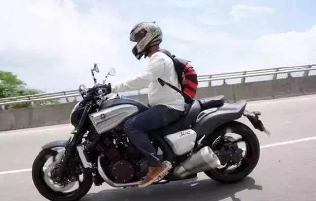 摩托車的風冷水冷和油冷,到底哪個好,這篇文章教你選擇!