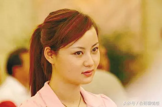 媳婦懷孕回娘家,接到丈母娘的電話,我當著母親的面掀翻了桌子