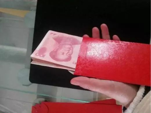 兒子在家當起了奶爸,引發婆婆的不滿,兒媳說番話,婆婆淚目