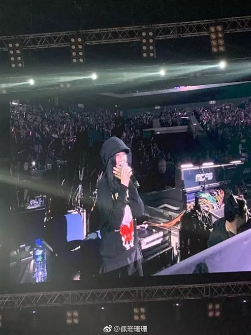 天后中的天后!周杰倫演唱會「江蕙躲台下」 被CUE「開金口合唱」粉絲嗨翻:二姐版《稻香》太好聽