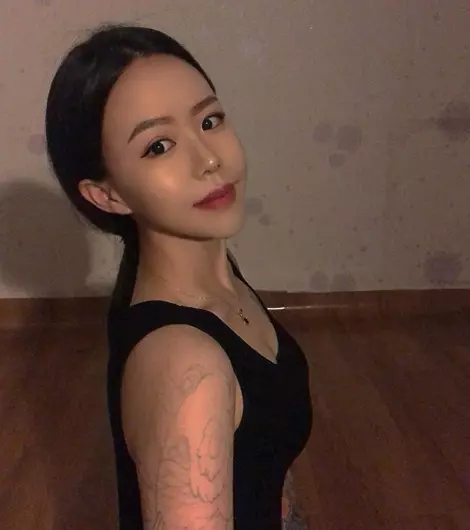 84kg肉肉妹「胖到脖子不見」被朋友恥笑 短短6個月「狠鏟30kg變網紅女神」公開瘦身秘方被讚爆