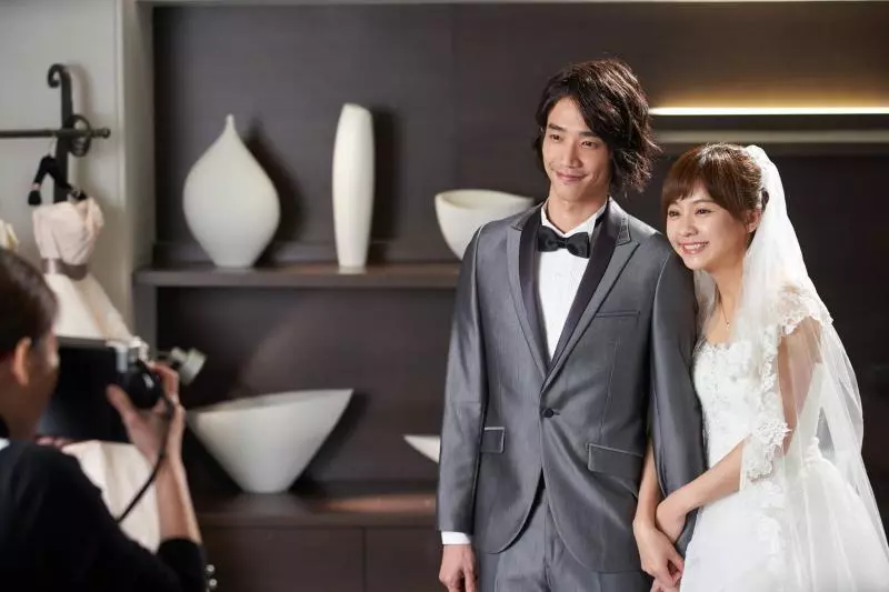 《比悲傷》刪減2大片段曝光!暖男牙醫「婚前超心痛一幕」被剪掉 全台觀眾再噴淚:太虐了