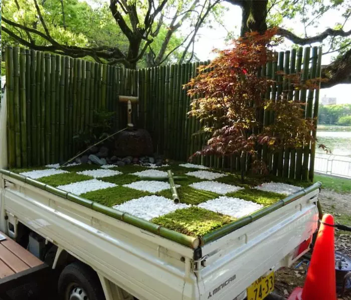 日本職人DIY「園藝卡車」爆紅國際!用後車箱當花盆「整座庭院載著趴趴走」路人見到都叫好