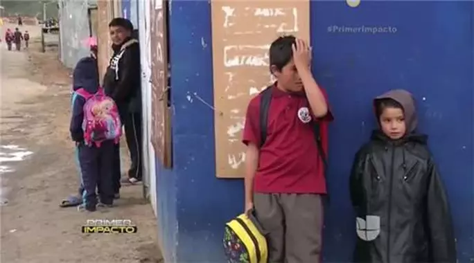 媽媽離家後,11歲哥哥以特殊方式把3個弟弟照顧得很好,曝光後連警方都覺得不可思議!