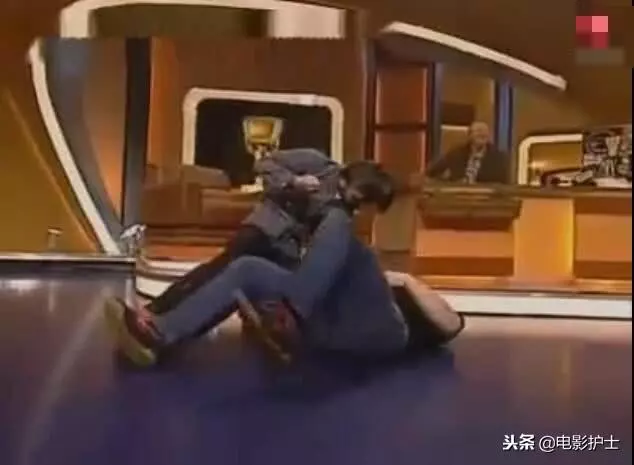娛樂爆料:周星馳國外做過最牛的一件事,甄子丹都不敢這麼橫,網友:有骨氣